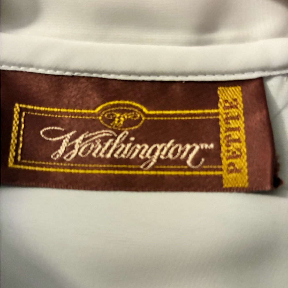 EUC Ladies Worthington 100% Polyester Hidden Button Down Blouse Short Sleeve 10P - Picture 7 of 7
